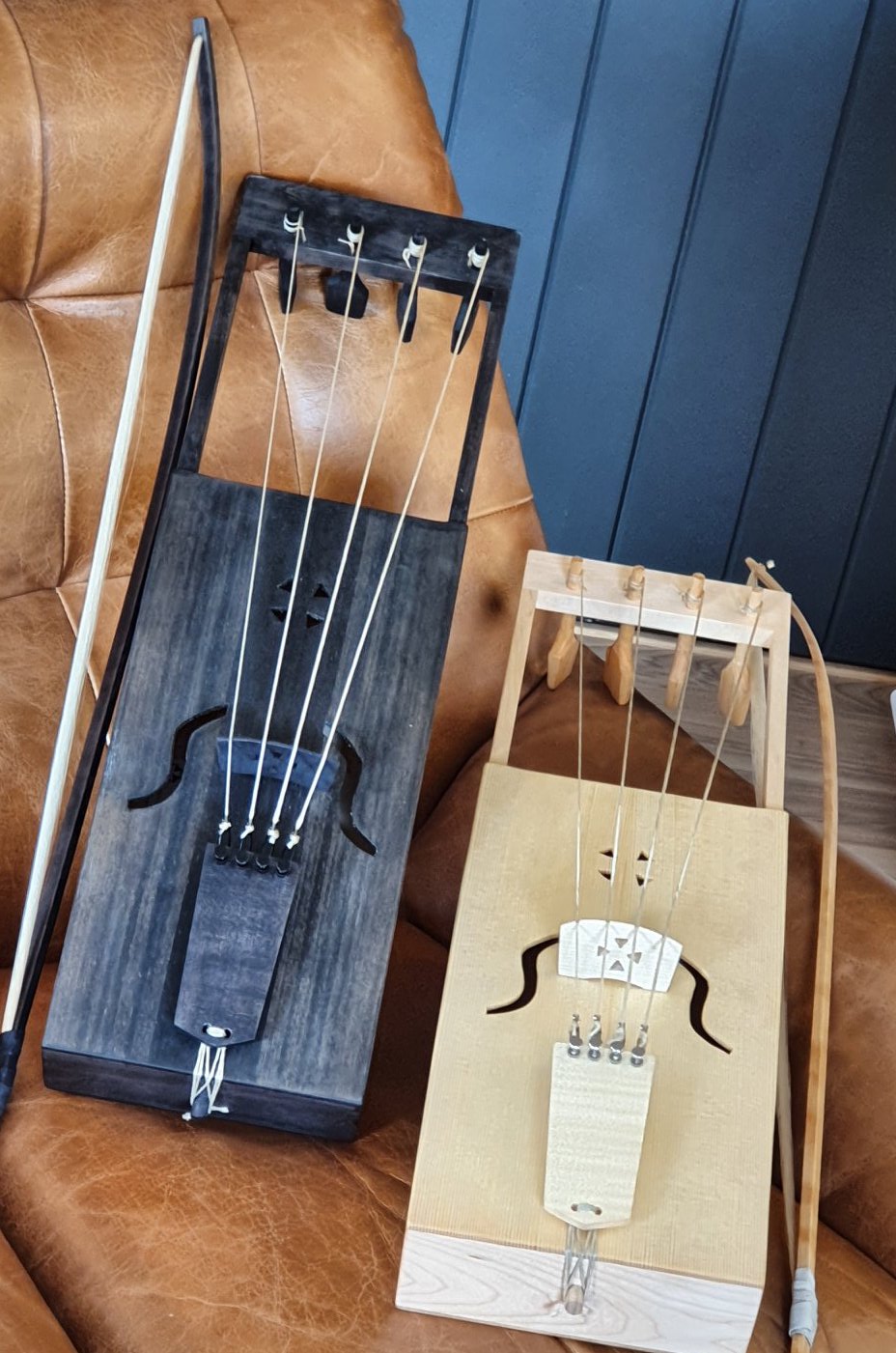 Must ja valge koer 2020. Foto: Krista Sildoja