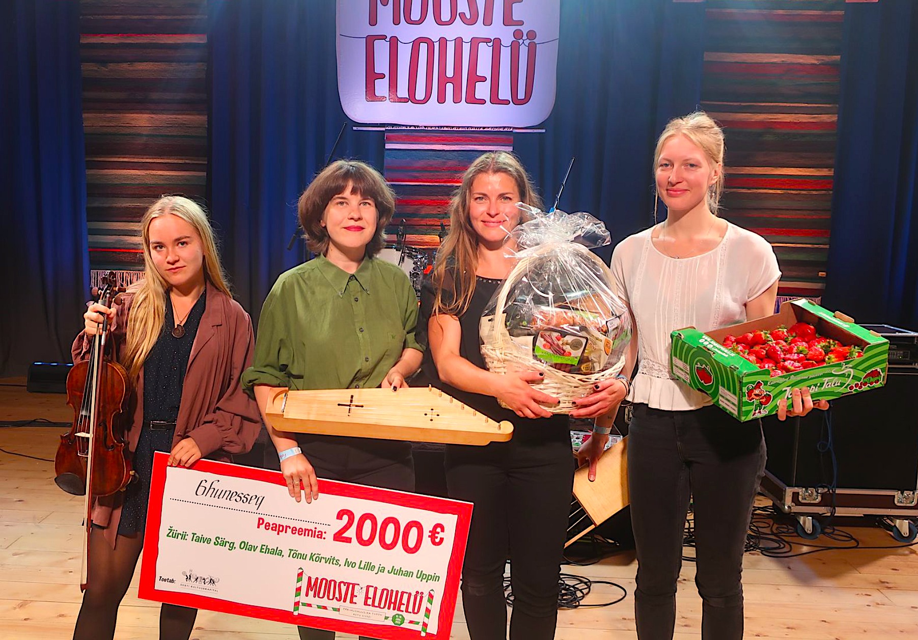 Väikekannel ansamblile 6hunesseq, auhinnaks Mooste Elohelült 2020. Foto: Mati Määrits